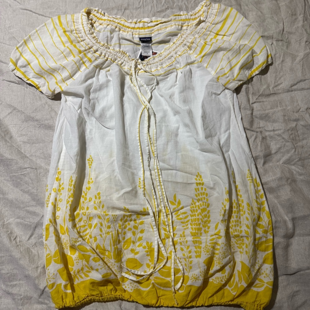 Vintage Patagonia Women’s Yellow Floral Smocked Peasant Blouse Size S